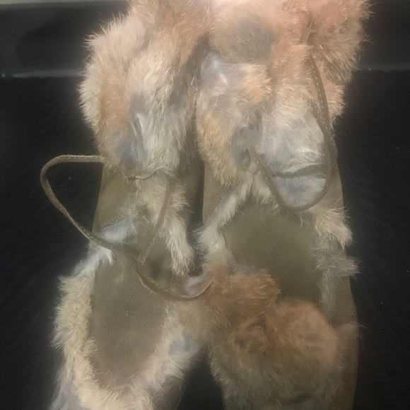 Footwear - Picture 8 of 9